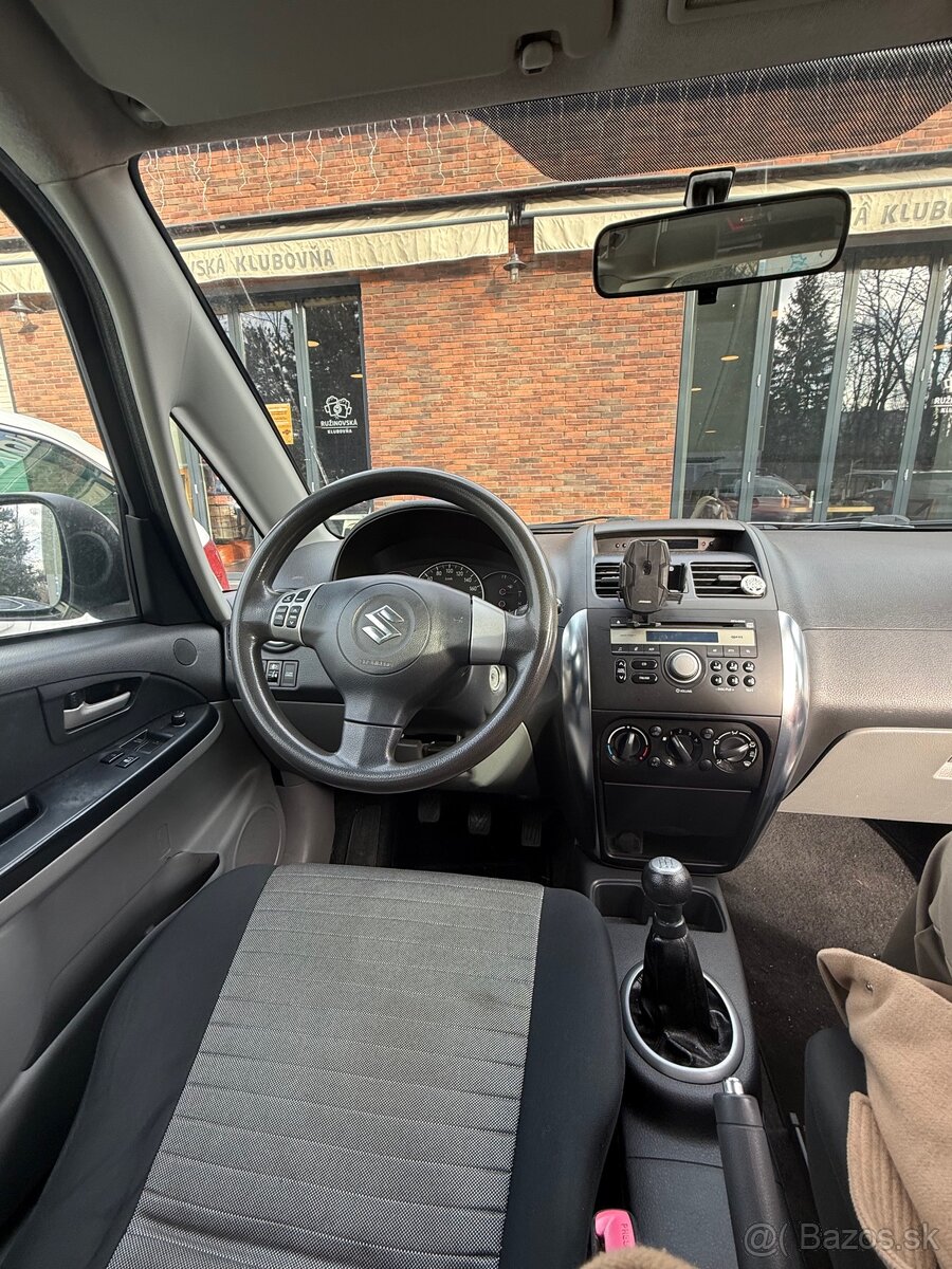 Suzuki SX4 - 4
