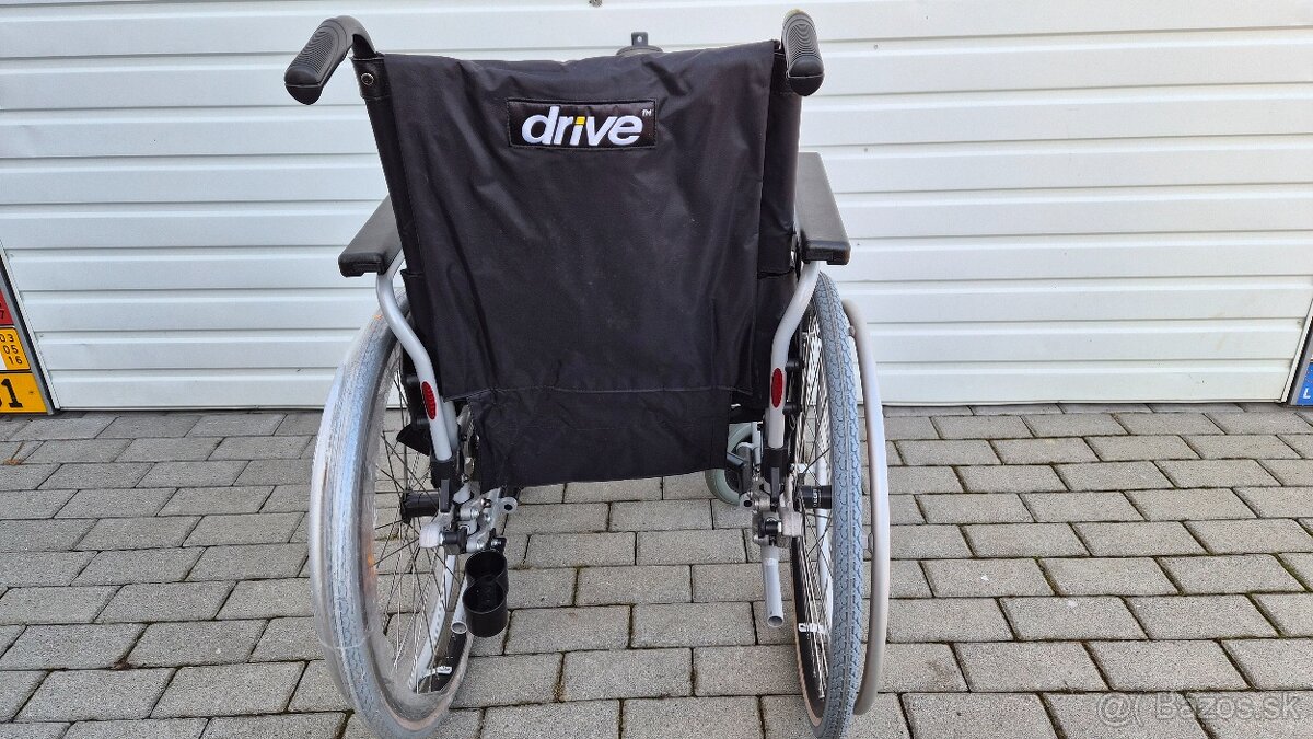 invalidny vozík 46cm držiak na barle pas - 4