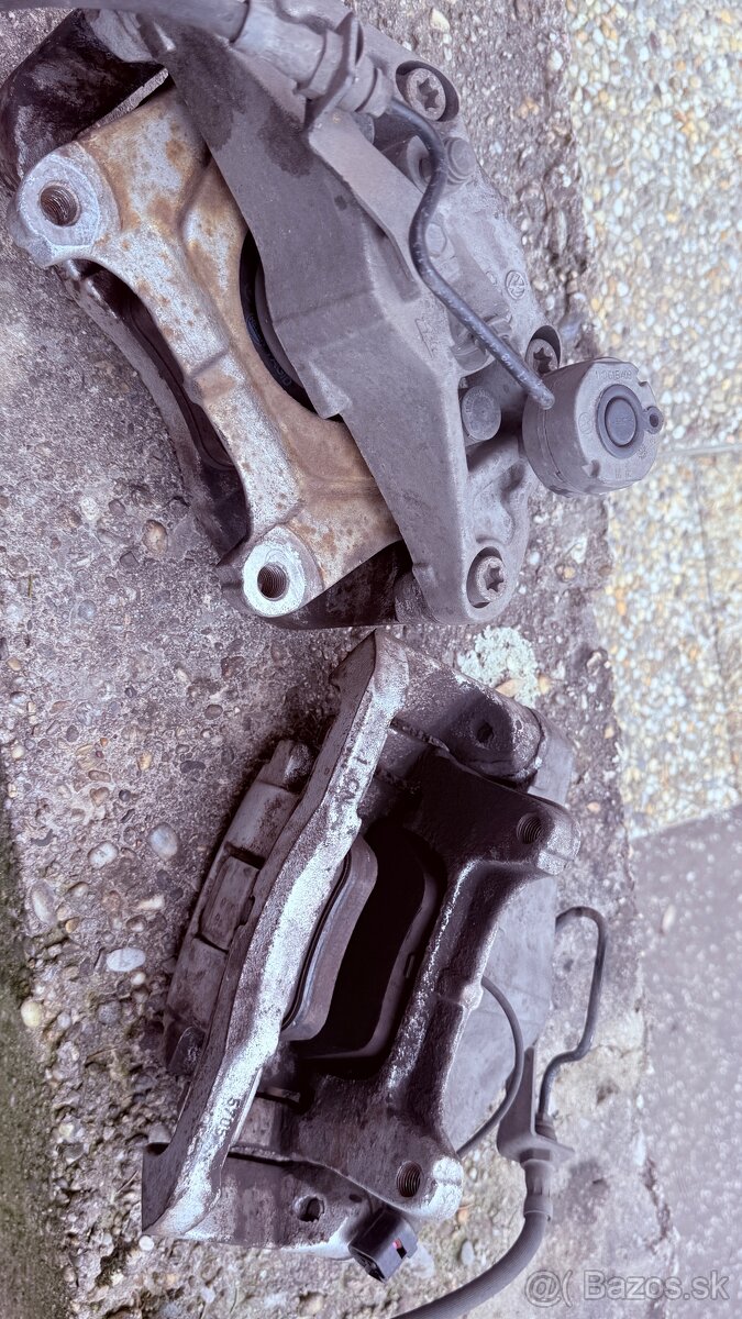 Predné brzdové strmene - 4