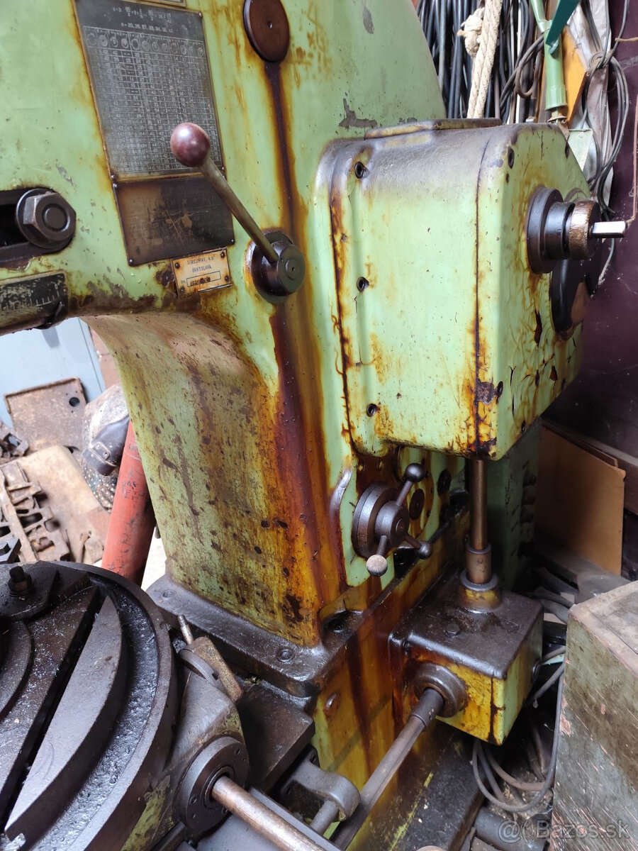 obrážačka zvislá TOS, typ HOV 25 - 4