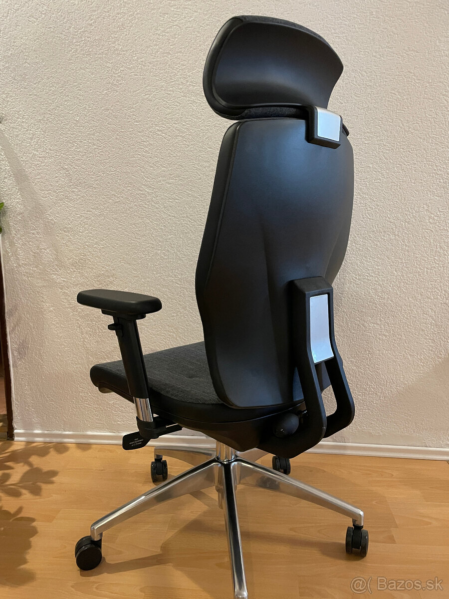 kancelárske kreslo / kancelárska stolička - stála vyše 300 € - 4