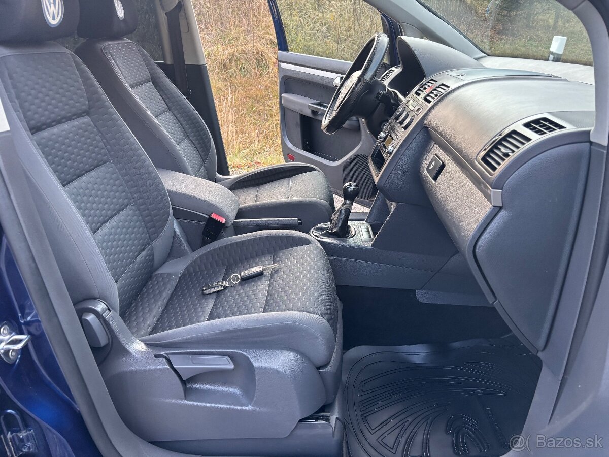 Volkswagen Touran 2.0tdi 103kw m6 - 4