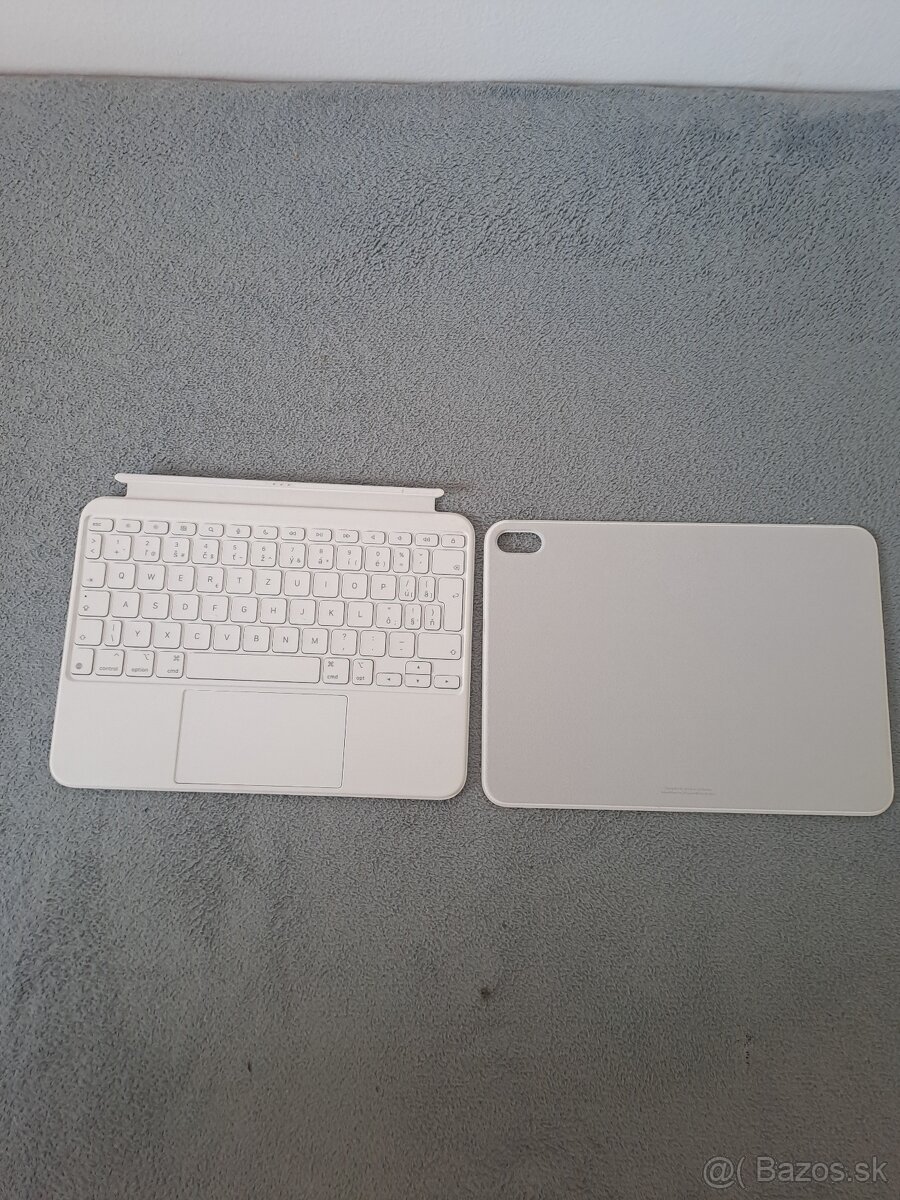 iPad Magic Keyboard Folio - 4