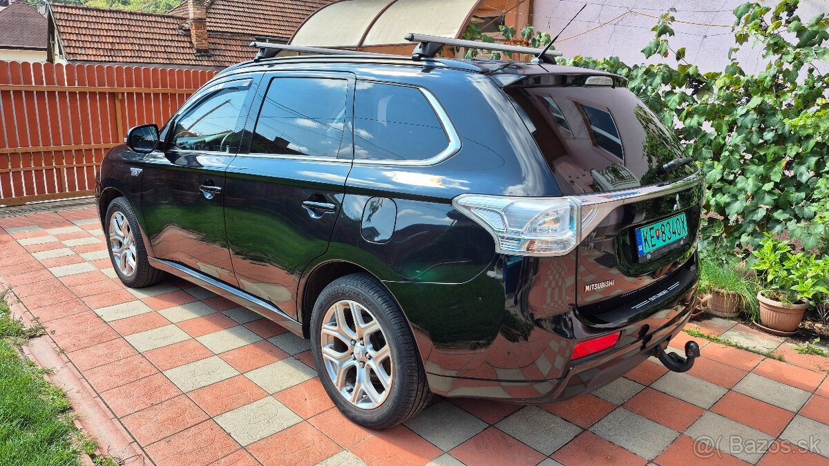 Mitsubishi Outlander PHEV 2013 Plug-in hybrid 50km EV dojazd - 4