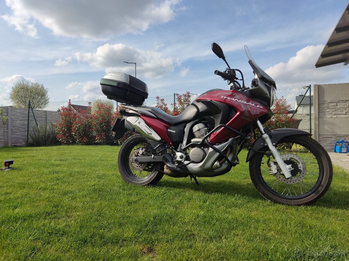 Honda Transalp XL700V - 4