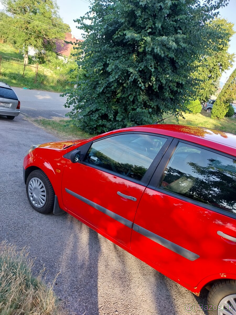 Ford fiesta - 4