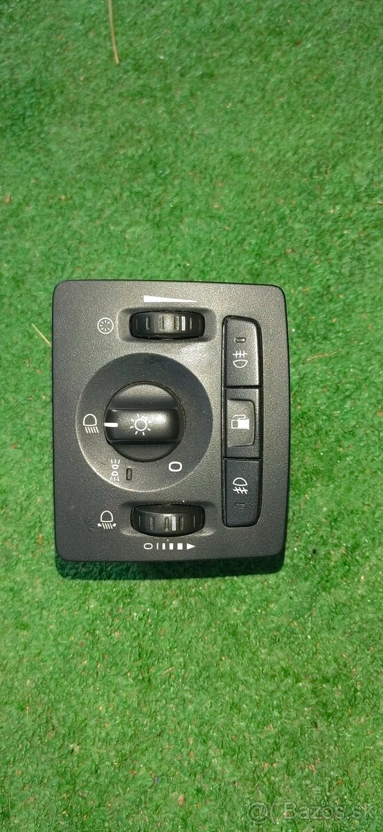 Volvo v50 2,4d D5 2007 automat - 4