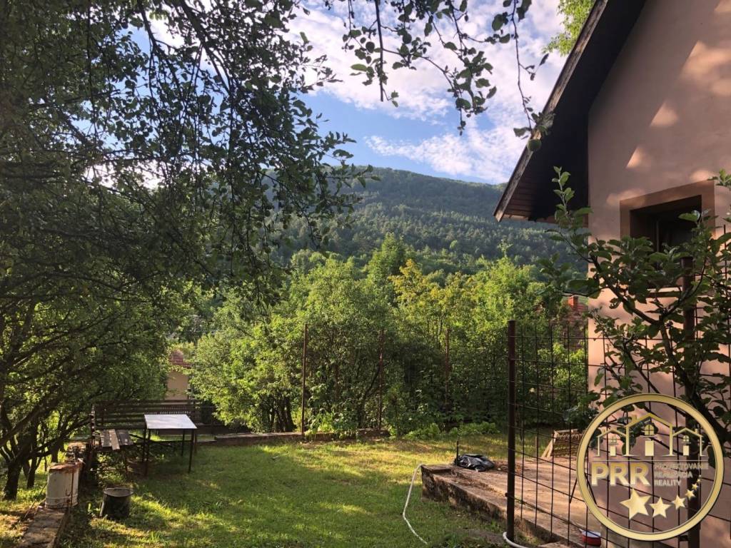 Znížená cena Záhradný domček+pozemok 736m2 v podhorskej ob - 4