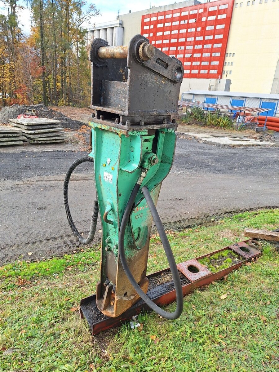 Kladivo Montabert 900 - 4