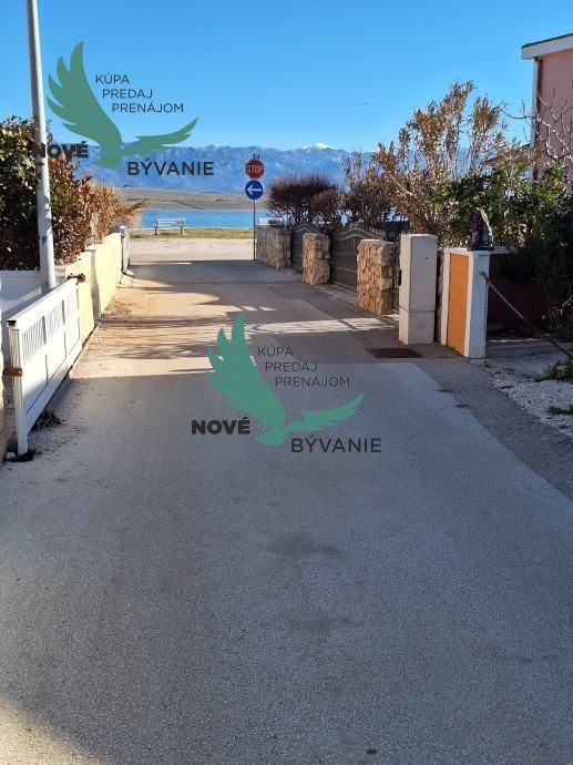 Na predaj dom v druhej rade od mora s výhľadom na more, len - 4