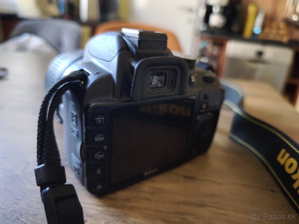 Predám zrkadlovku Nikon D 3100 - 4