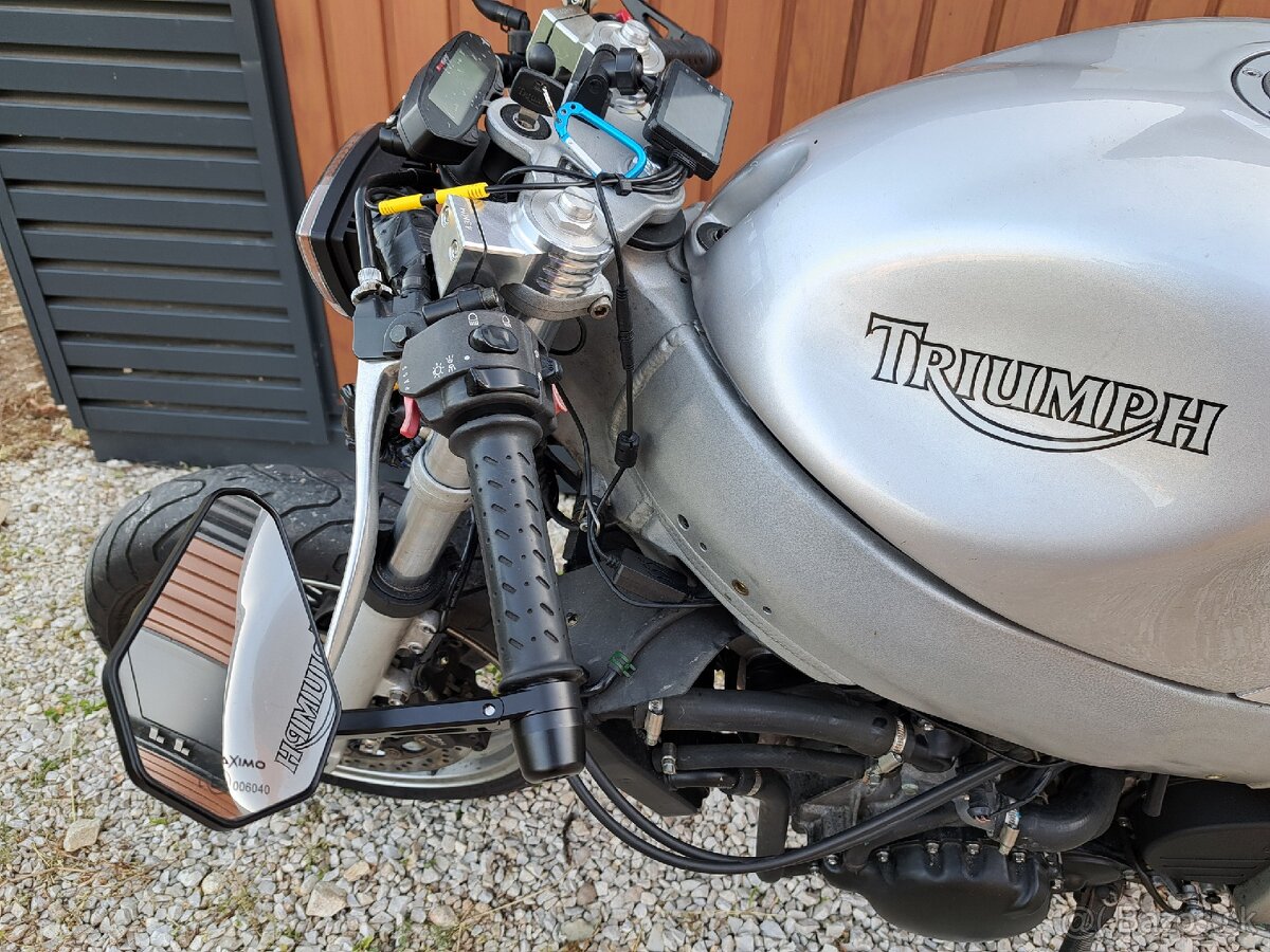 Triumph sprint 955i ST - 4