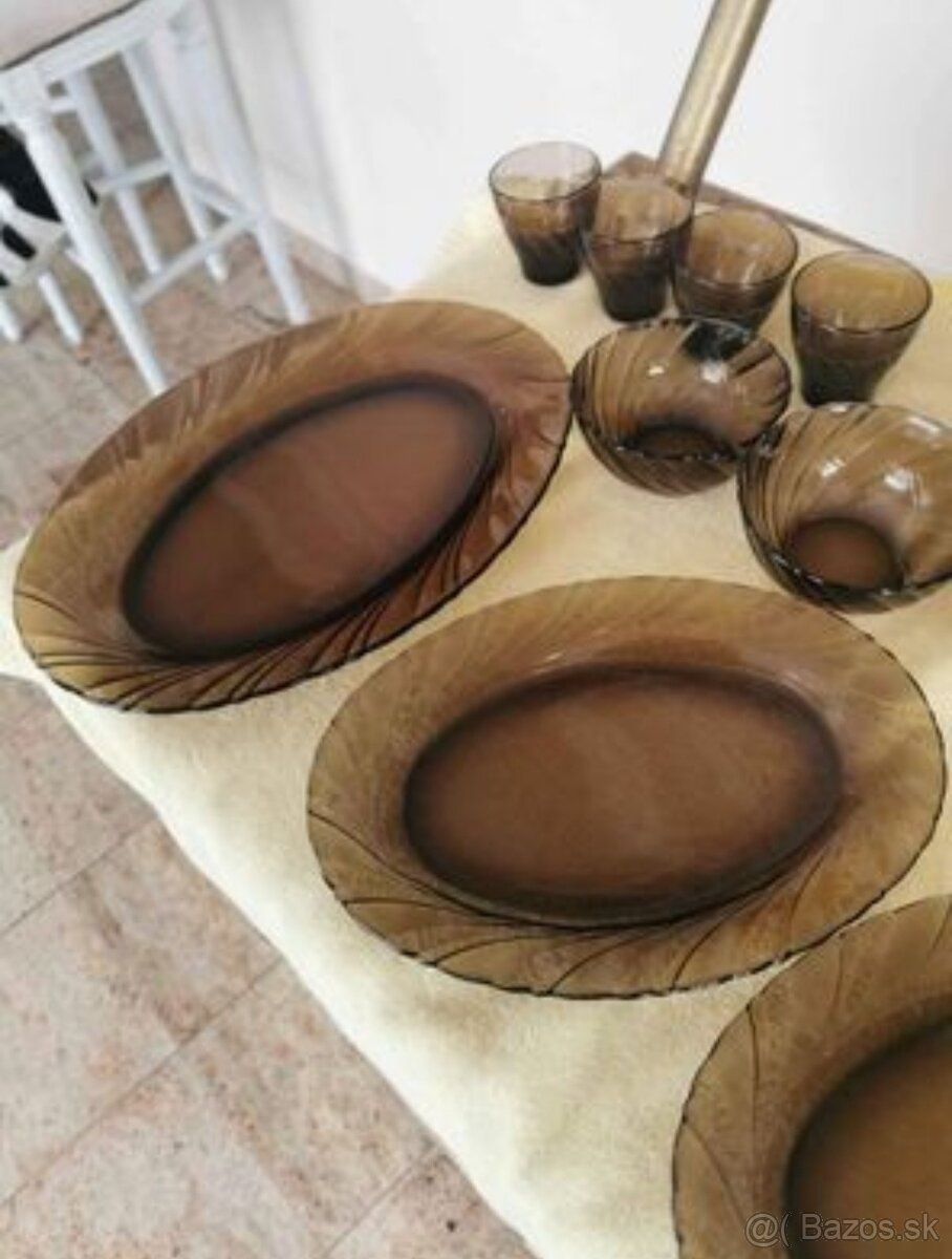 Priesvitné taniere hnedé - 4