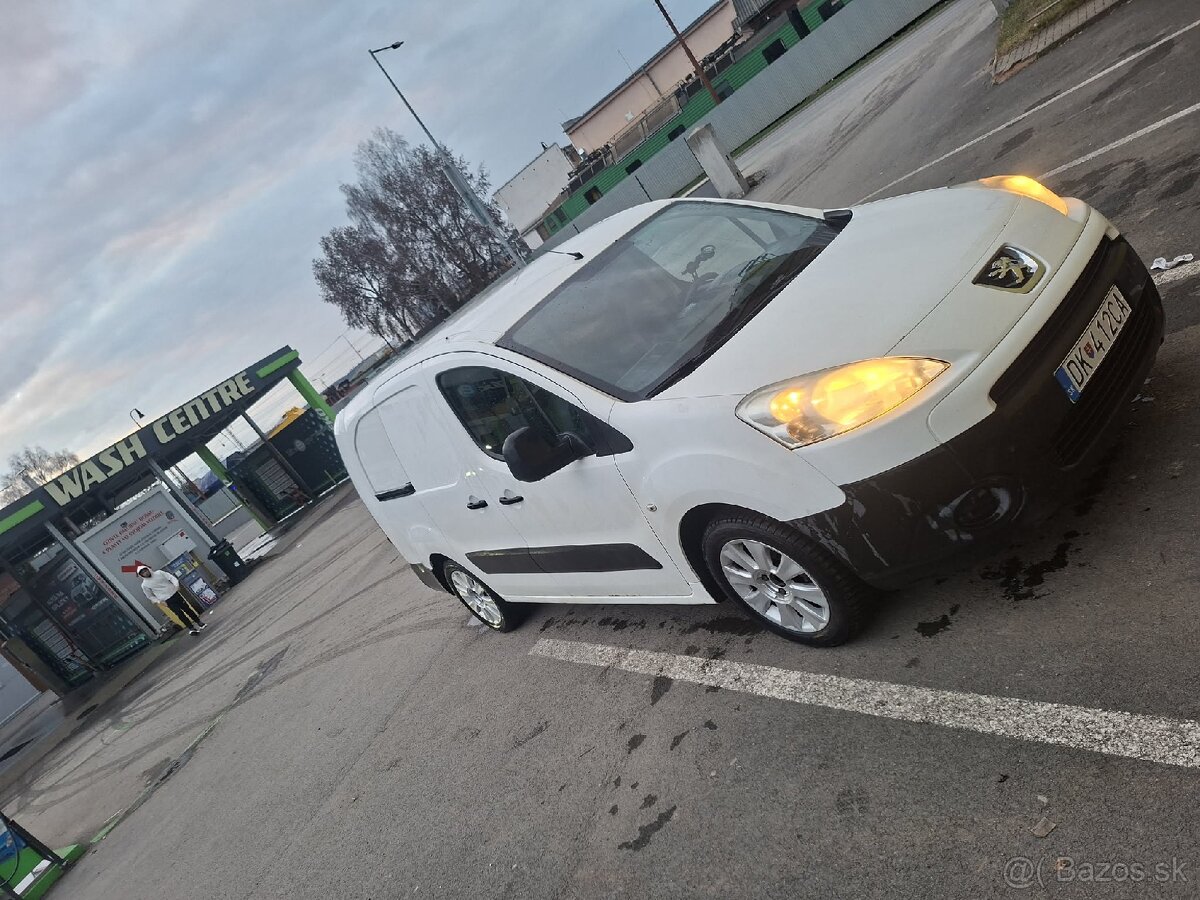 Predám Peugeot Partner - 4