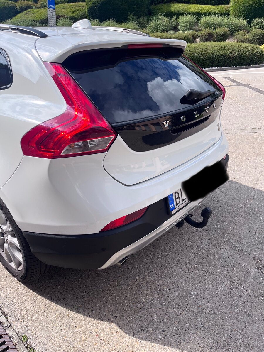 Volvo V40 Cross Country - 4
