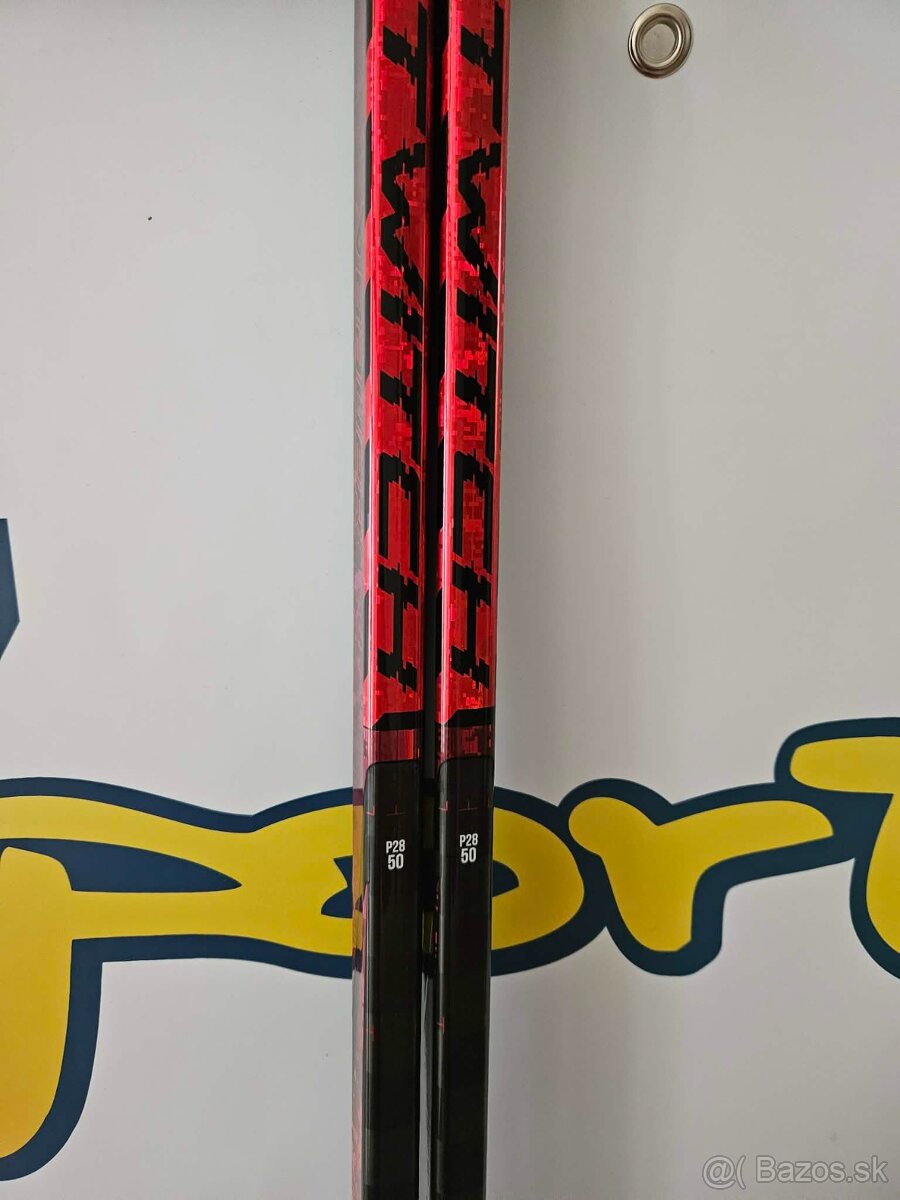 BAUER TWITCH ľavačka 50flex p28 v červenej farbe - 4