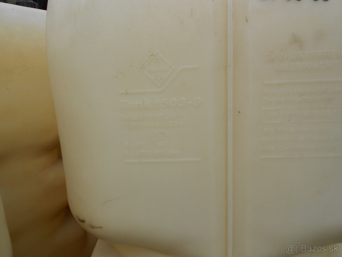PLASTOVE NADRŽE NA VODU1000L-..1500L.-.2000L. - 4