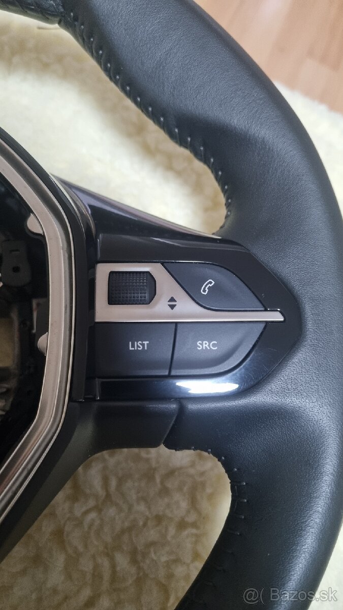 Volant peugeot 208 - 4