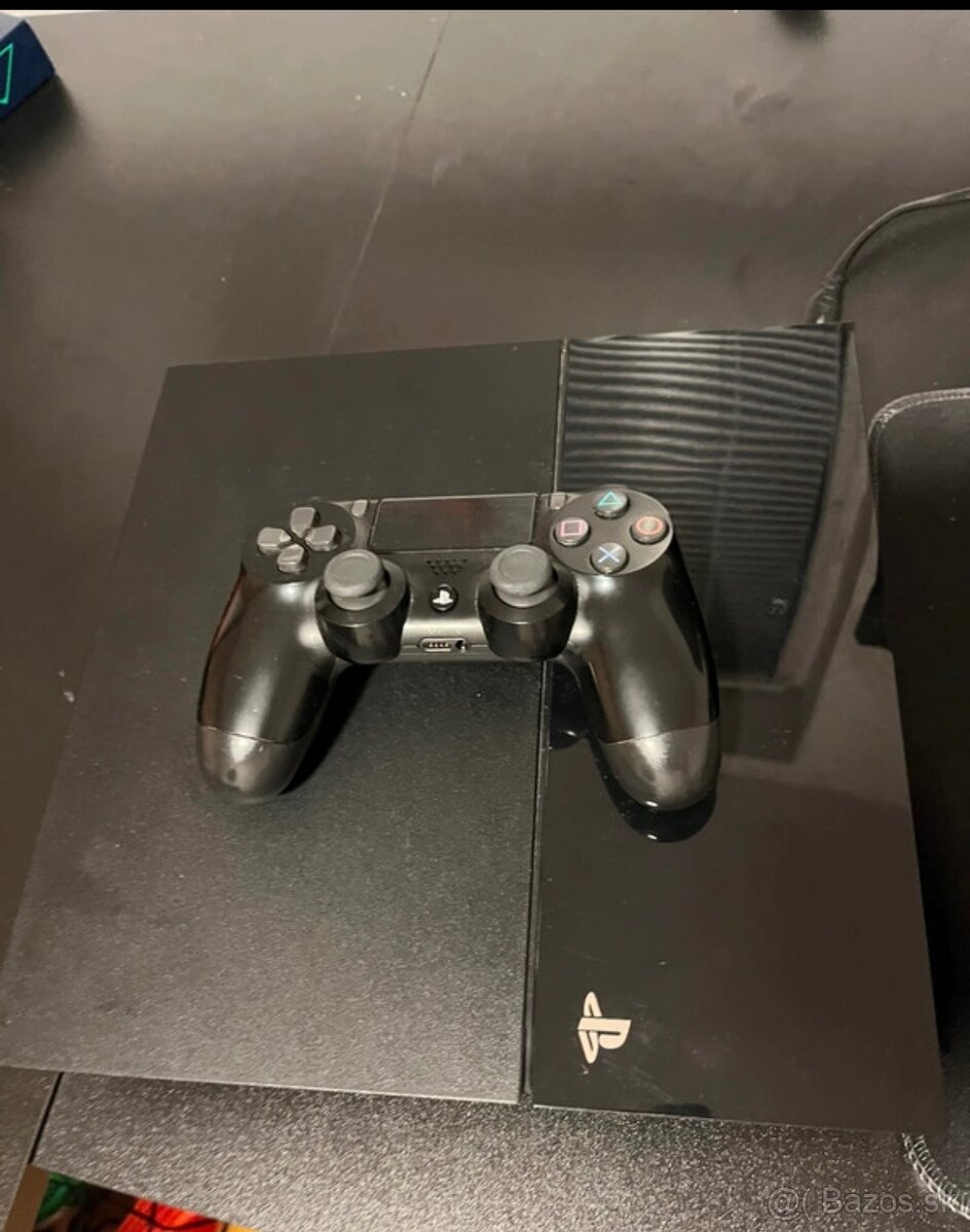 Playstation 4 - 4