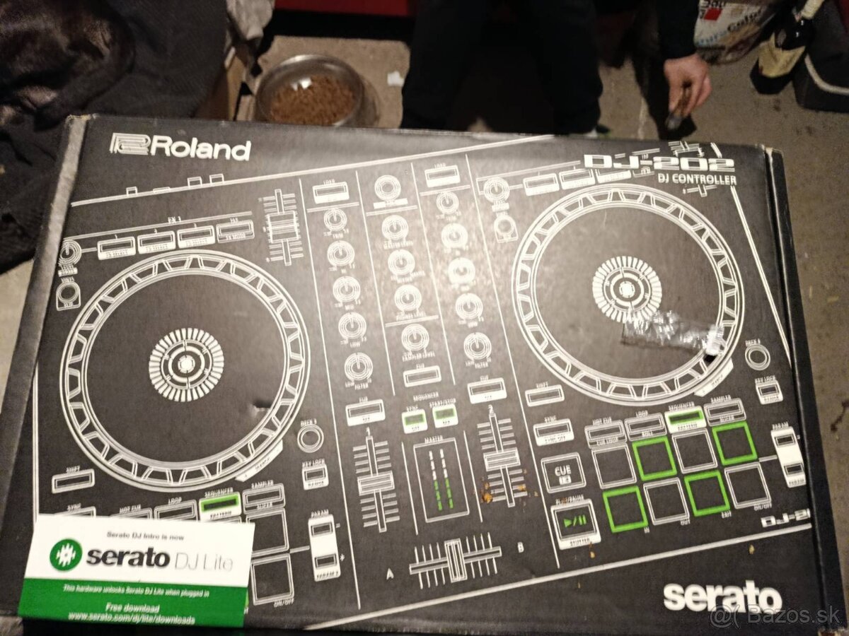 Roland DJ 202 - 4