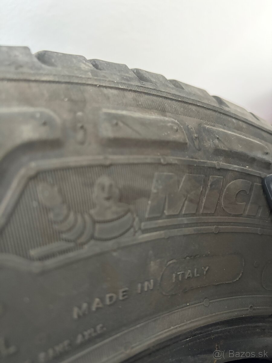 Predam letne pneo michelin 215/65/16c - 4