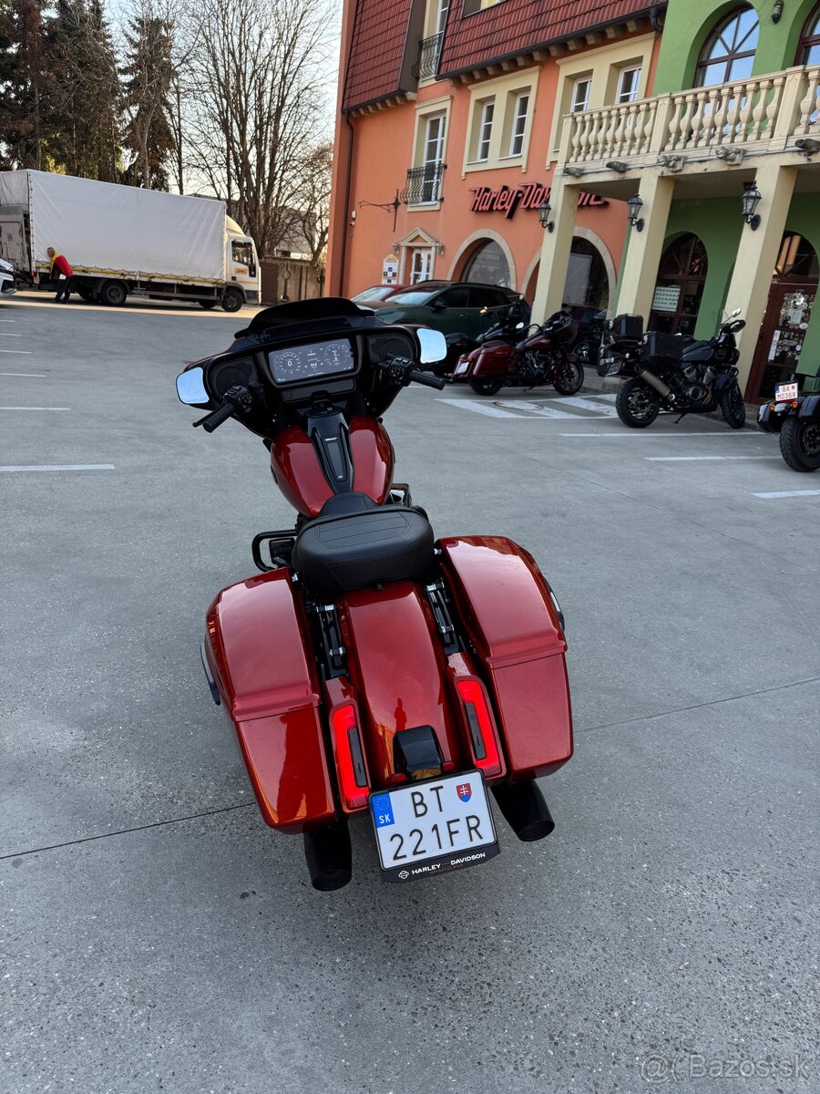 Predám Harley Davidson Street Glide 117 - 4