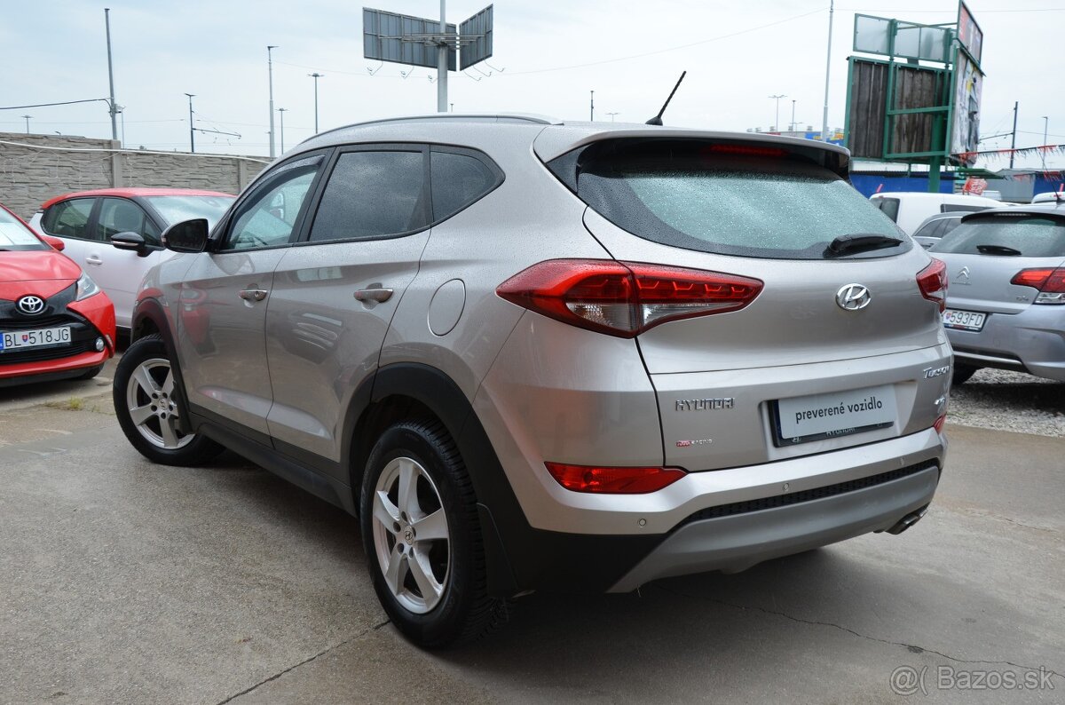 Hyundai Tucson 2,0 CRDi Family 4x4 AT6 100kw - 4