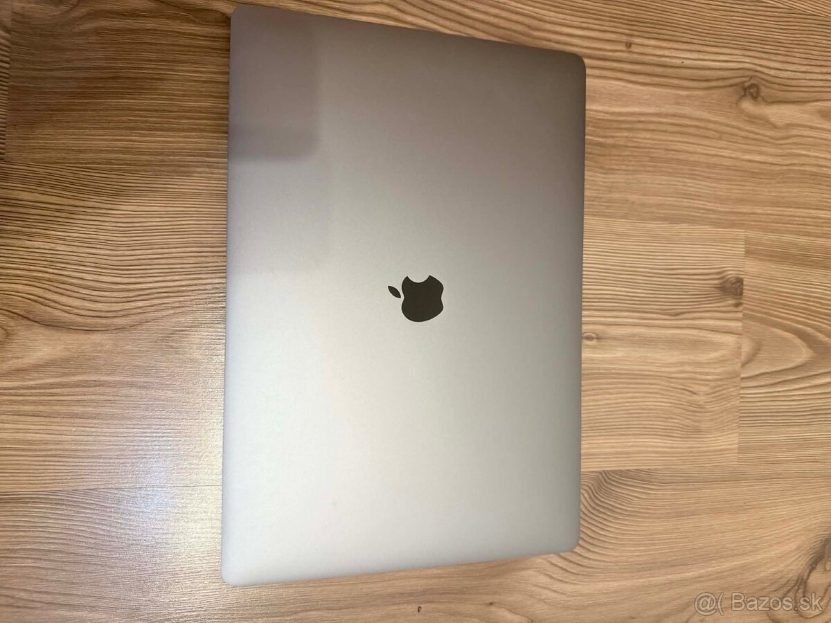 MacBook Pro 16” (2019) - 4