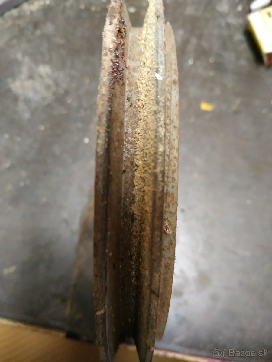 Remenice +ozubené kolečko. - 4