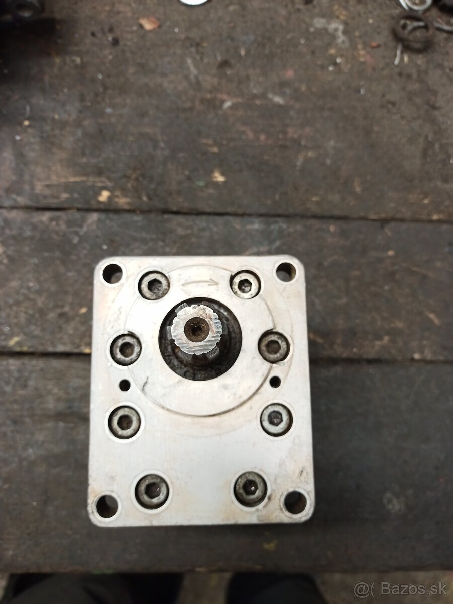 Hydraulické čerpadlo TGL 10859 A16 Multikar M25 - 4