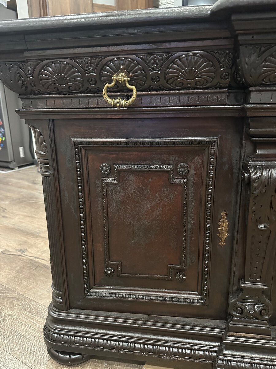 Starožitná komoda - 4