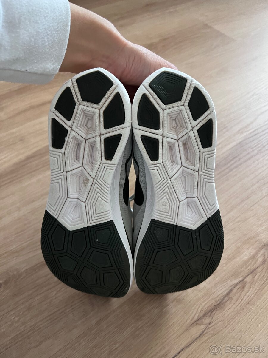 Dámske Nike bežecké tenisky - 4
