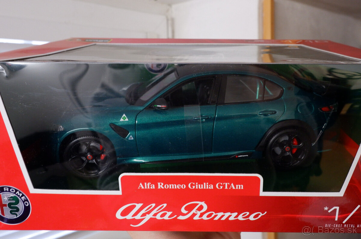 Alfa Romeo Giulia GTA 1:18 Bburago - 4