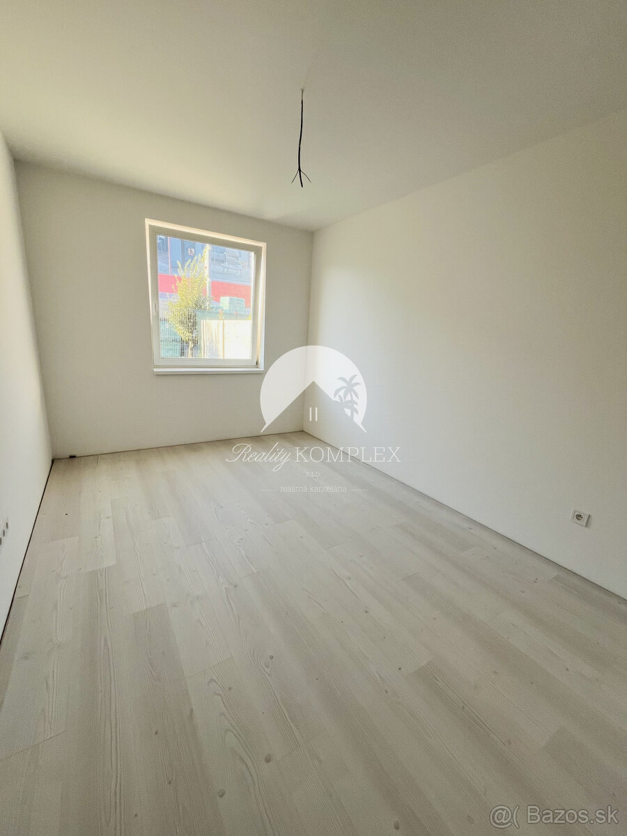 Reality KOMPLEX s.r.o., Vám ponúka na predaj moderný 3-izbov - 4