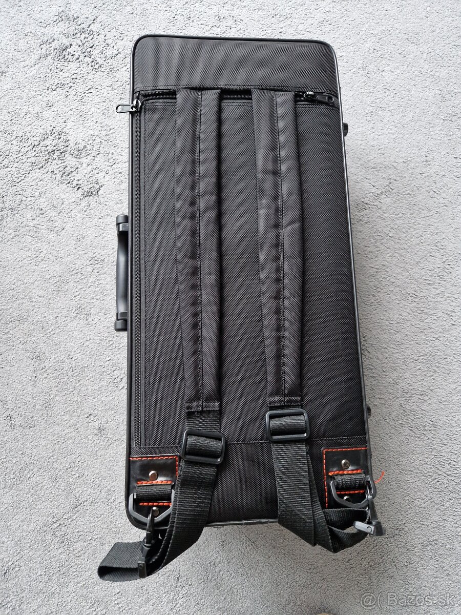 Yamaha 280 alt sax - 4