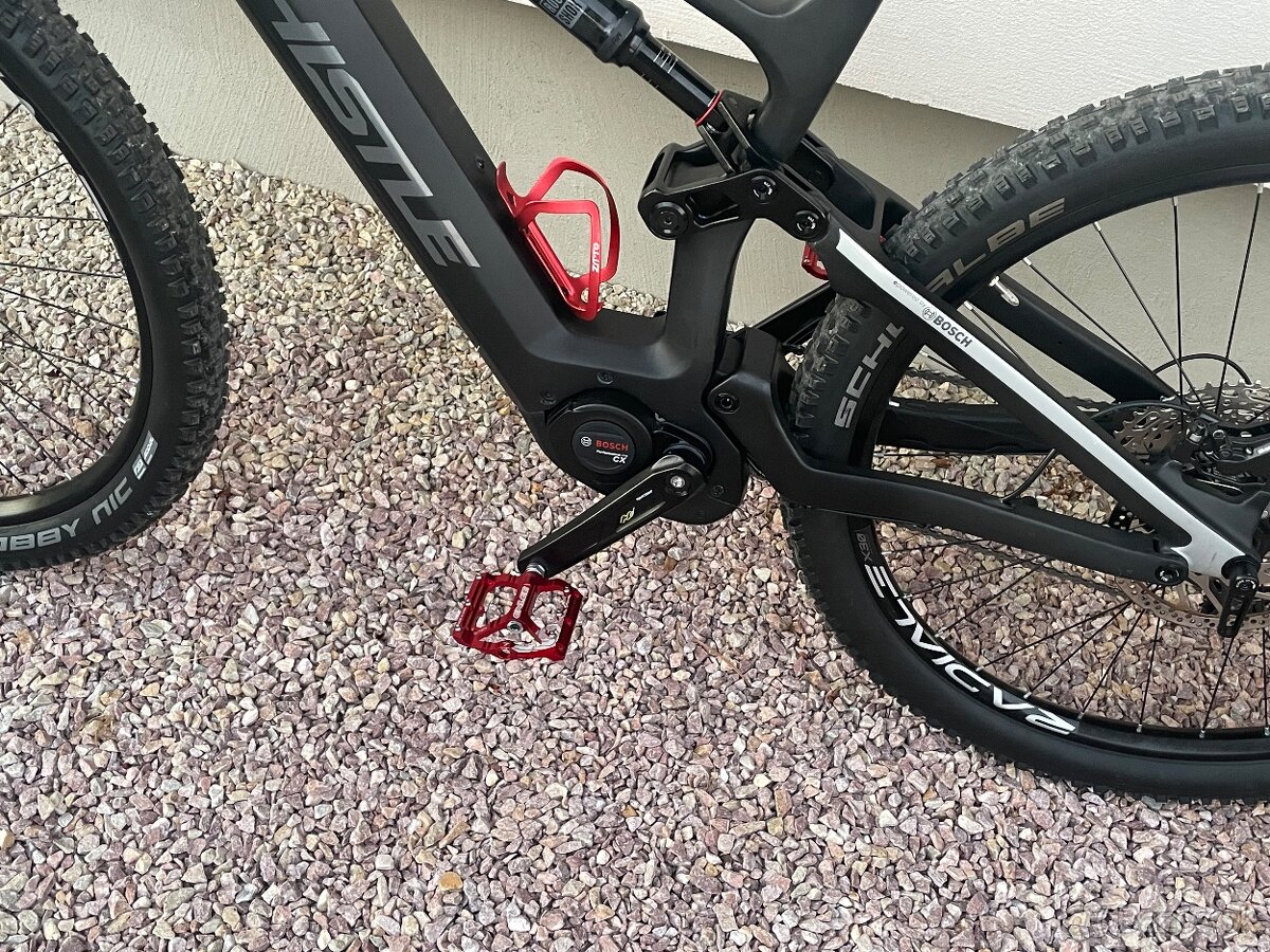 BIKE WHISTLE B-ruch CELO-KARBON Motor BOSCH 4 gen.velkost L - 4