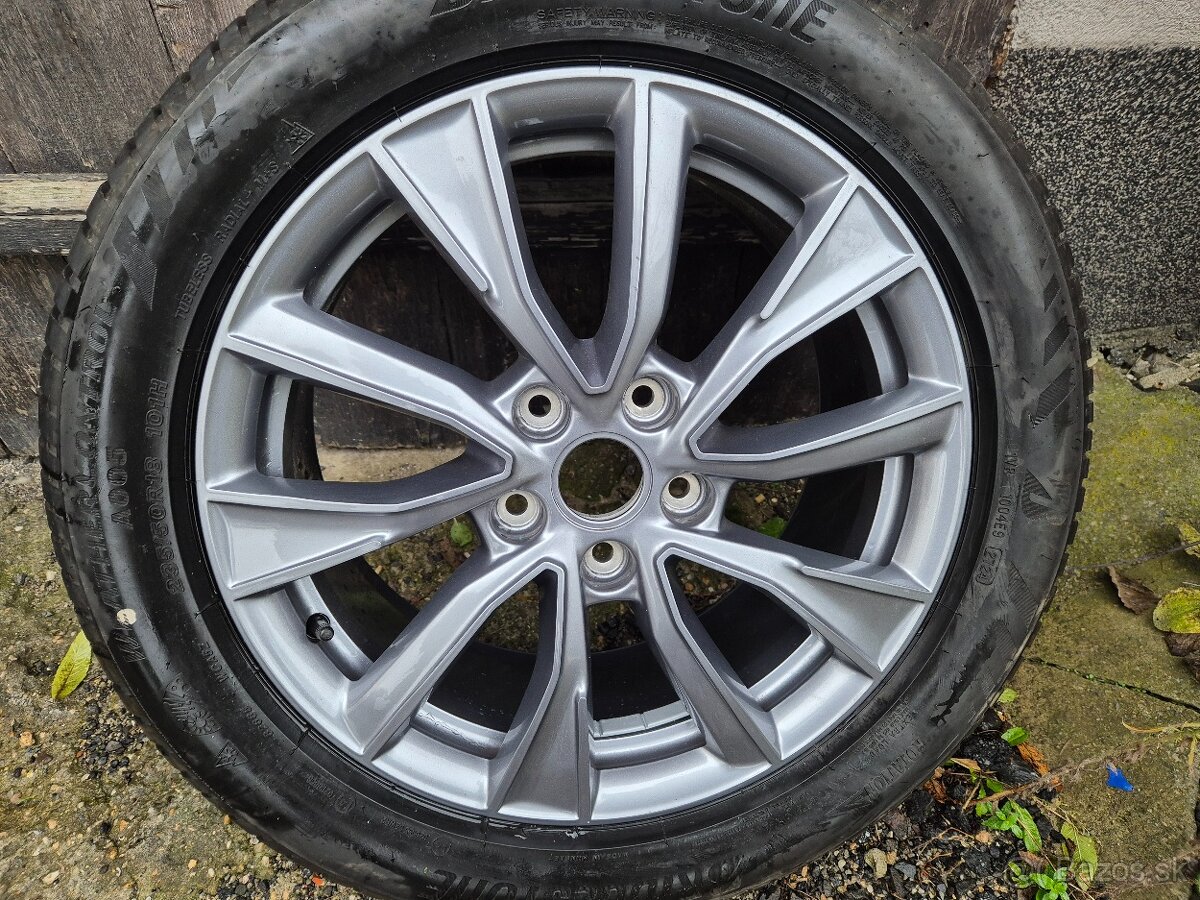 Nová Celoroční sada Volkswagen T7 Multivan R18 - 4