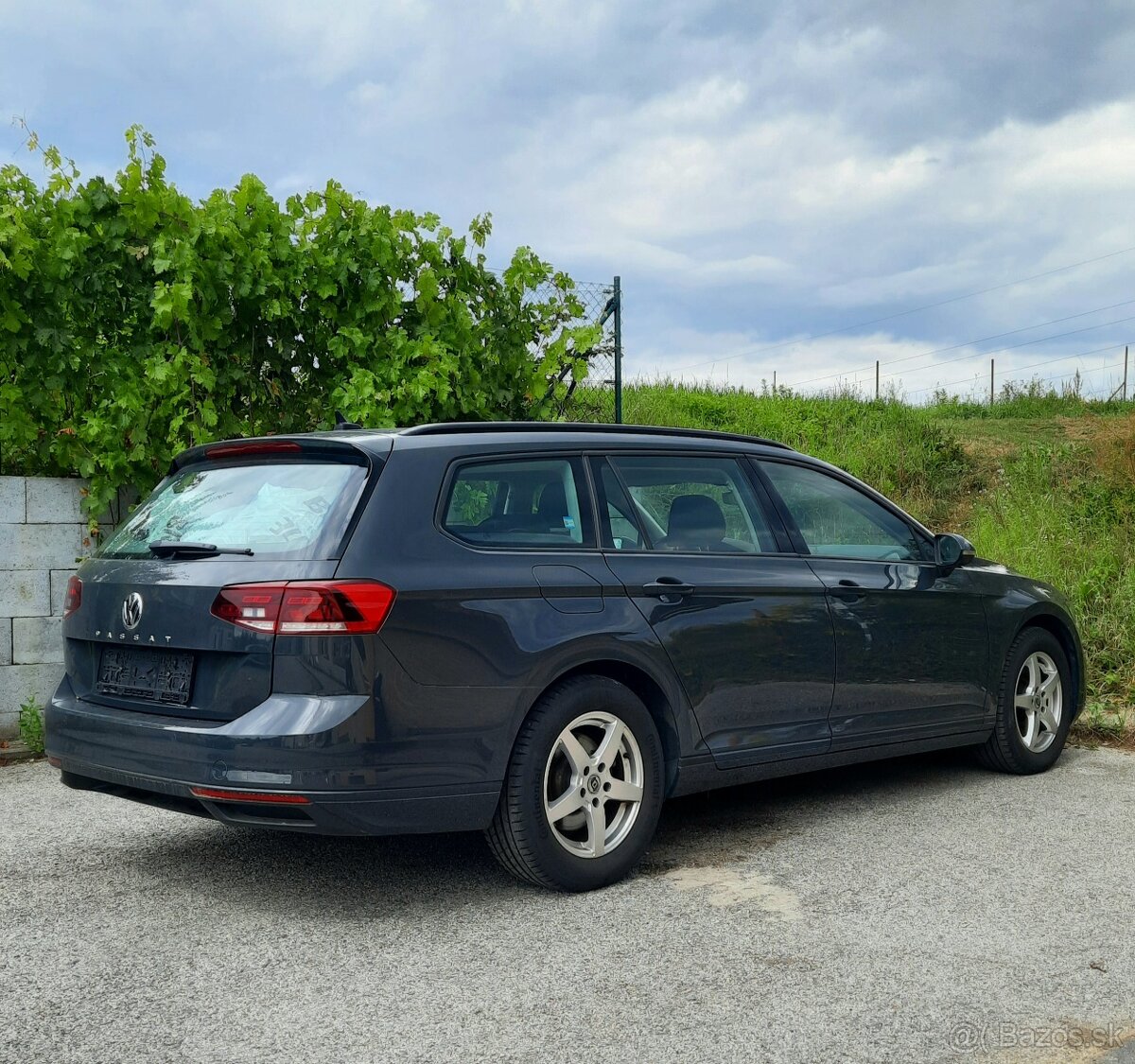 Predám Volkswagen Passat Variant 2.0 TDI EVO Elegance DSG - 4