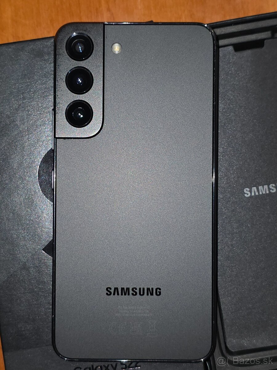 Samsung Galaxy S22 128/8GB, Phantom Black - 4