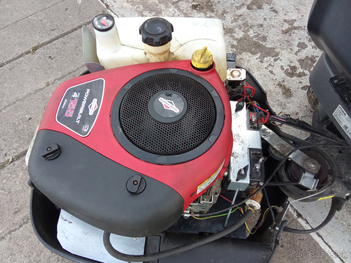 Stiga Park r.v.2017 briggs stratton top stav mulčovač - 4