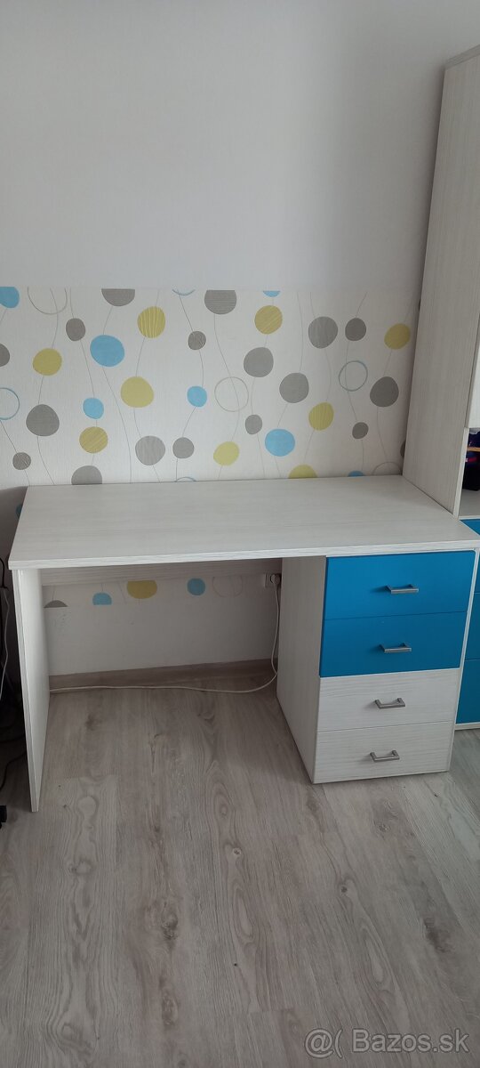 Študentská zostava KIKA - 4