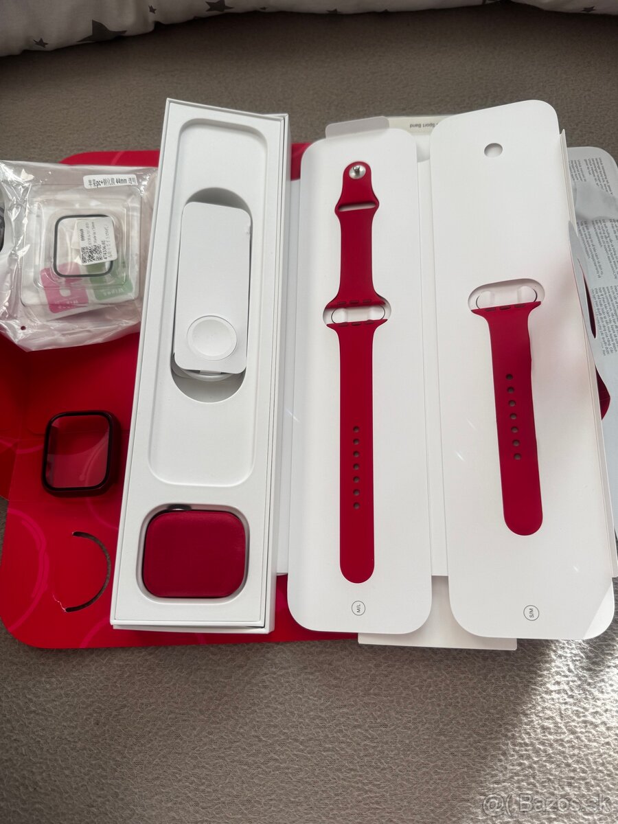 Apple Watch 7 45mm red - 4