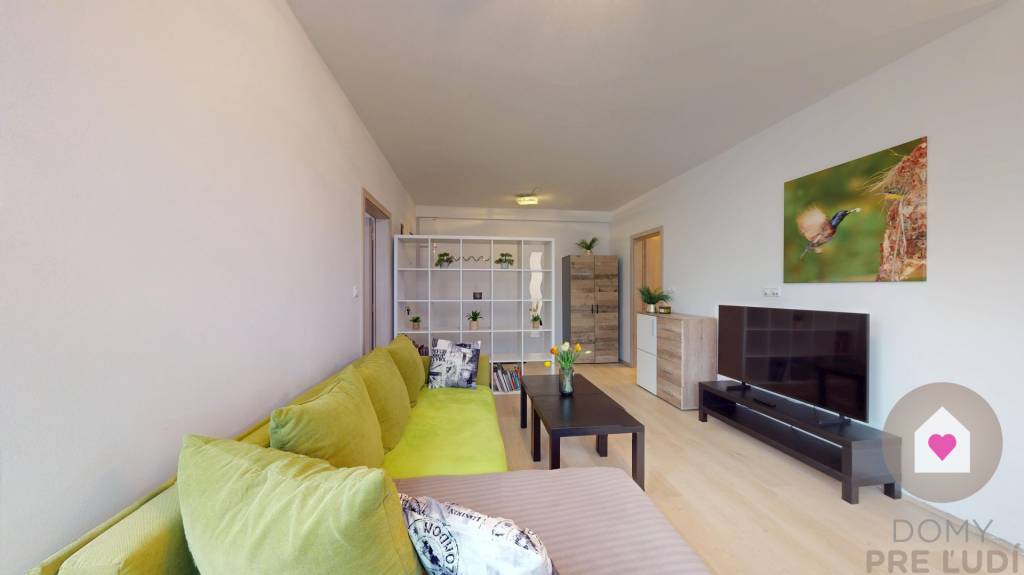 BA/IV-Prenájom zariadeného 2i bytu s balkónom a parkingom v - 4