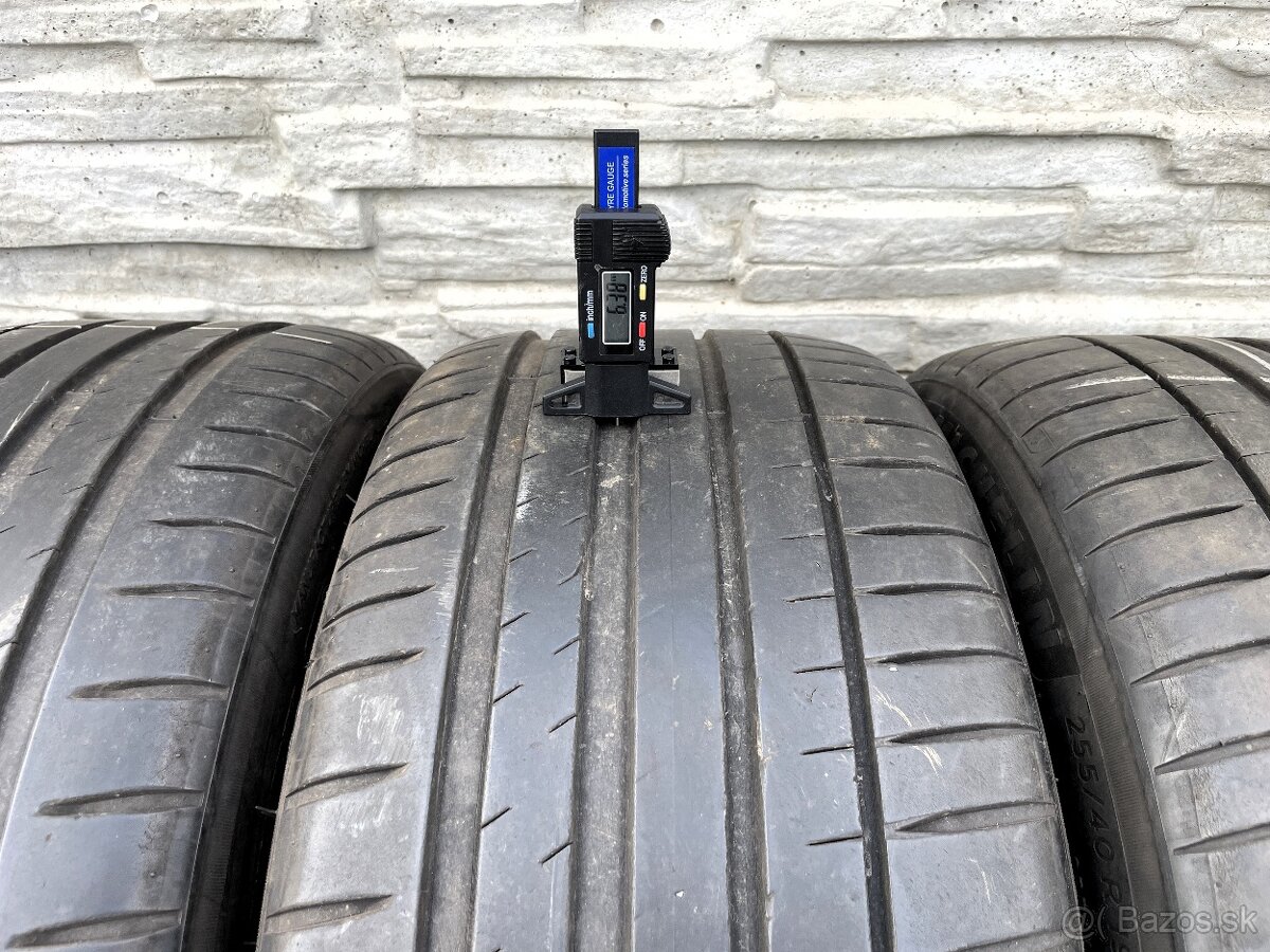 255/40 R19 Michelin letne - 4