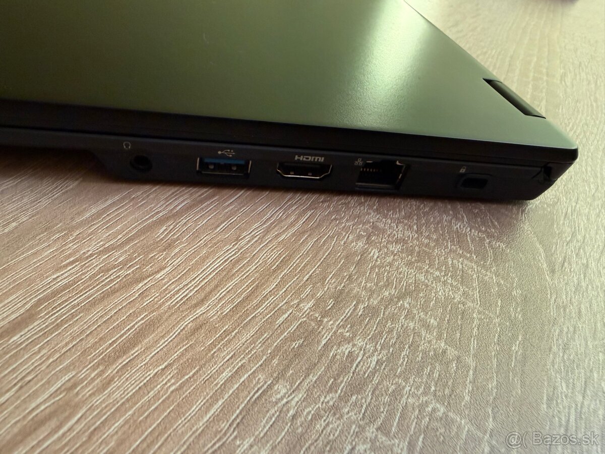 Fujitsu LifeBook U749 - 4