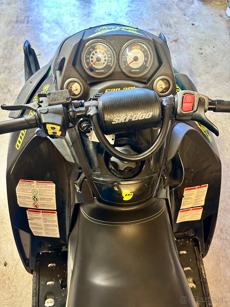 Ski doo mach z 1000 - 4