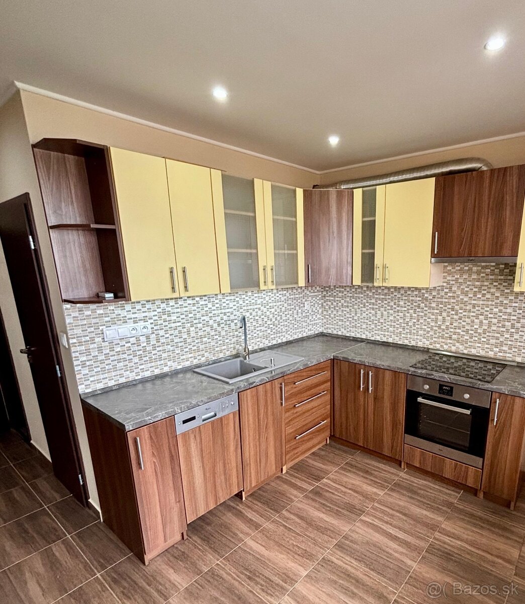 Prenájom 3-izbový byt, J. Jesenského 10, Senec, 71,25 m2 - 4