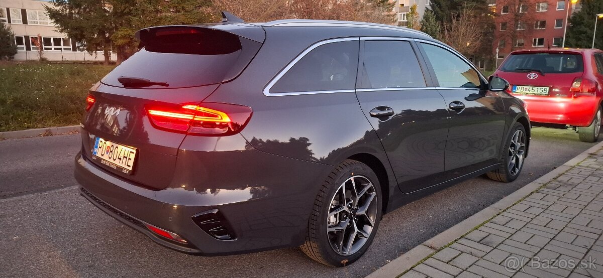 Kia Ceed SW 1.5 T-GDI Automat 2025 v Záruke - 4