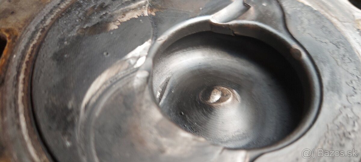 Rozpredám motor - 4