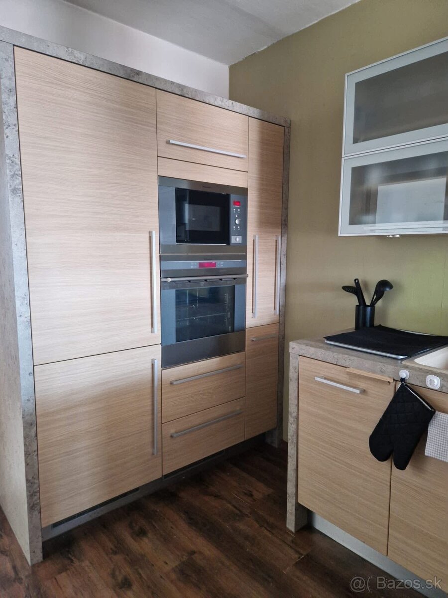 V Štúrovo na predaj 4. izbový byt - 4